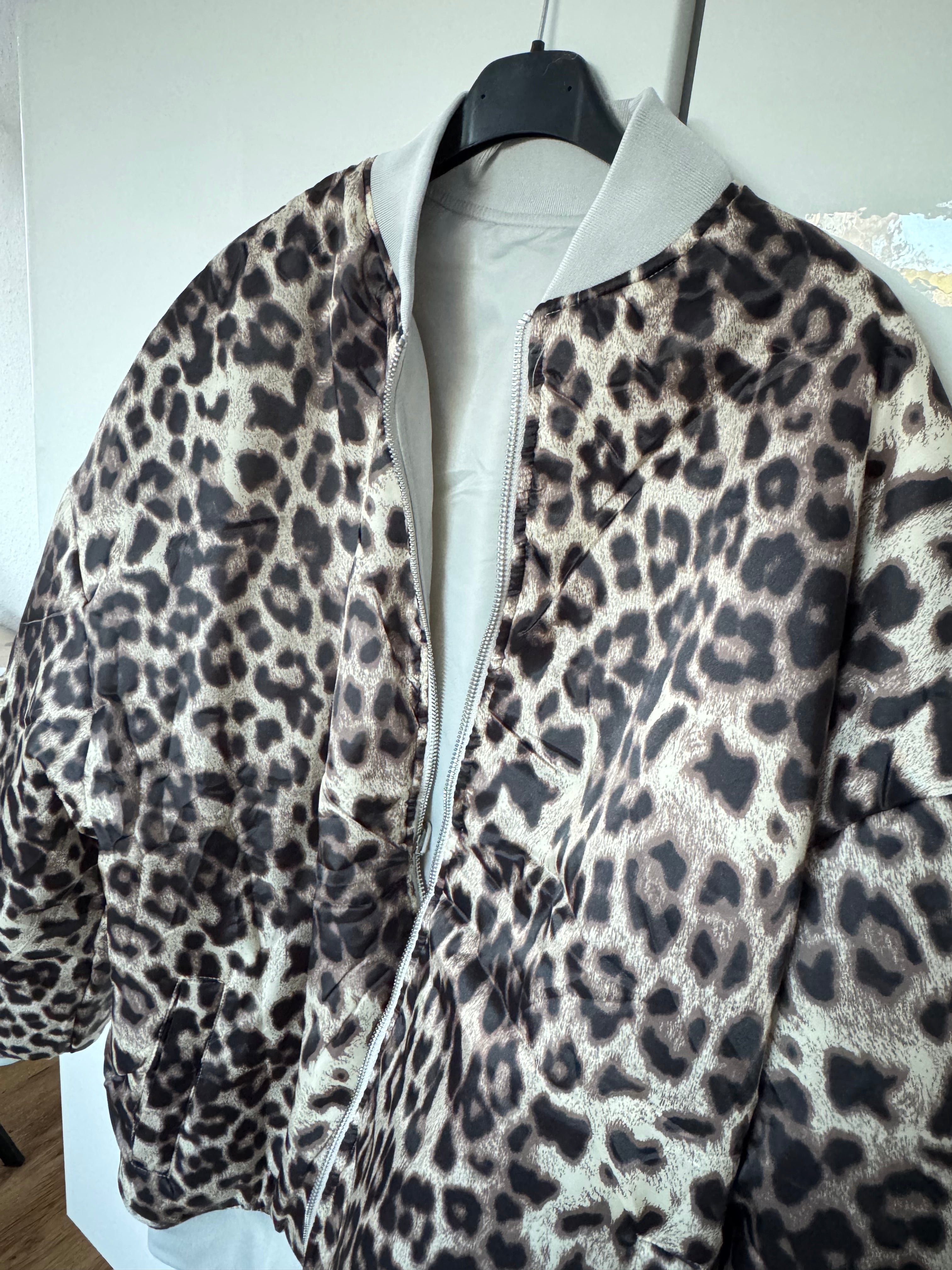 Bomberjacke hellgrau/Leo mit Wendefunktion