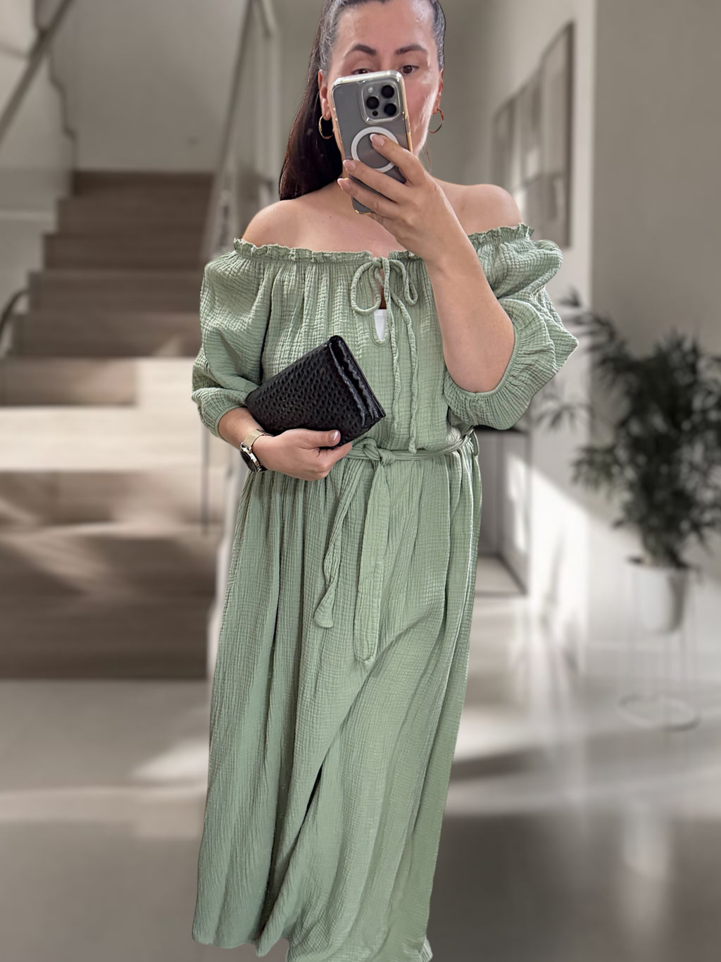 Off-Shoulder Musselin Maxikleid (verschiedene Farben)