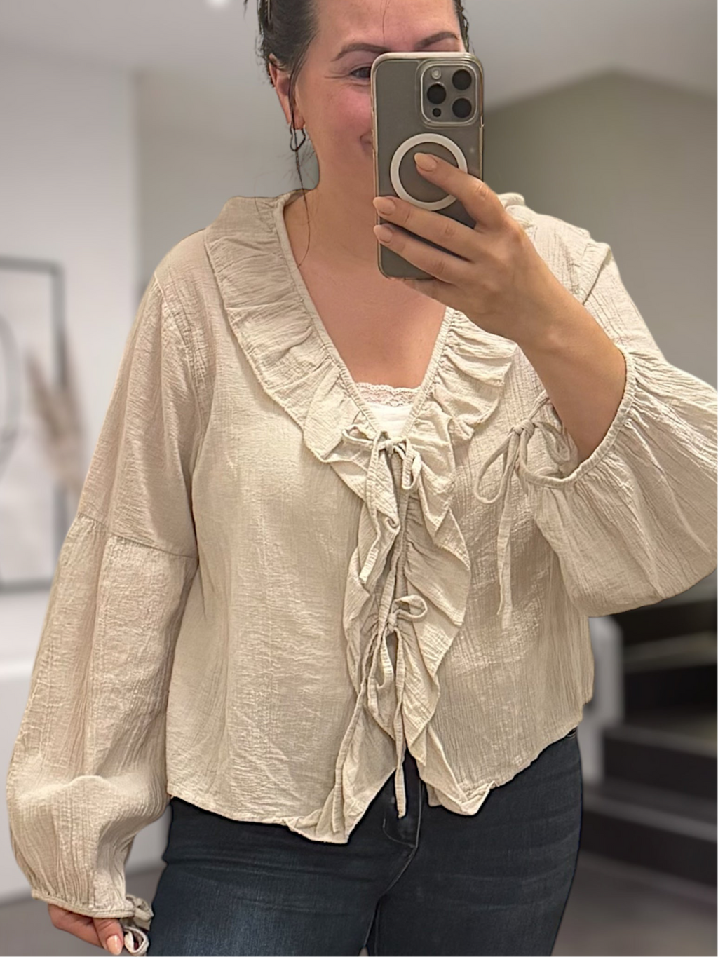 Knoten-Bluse mit Rüschen verschiedenen Farben