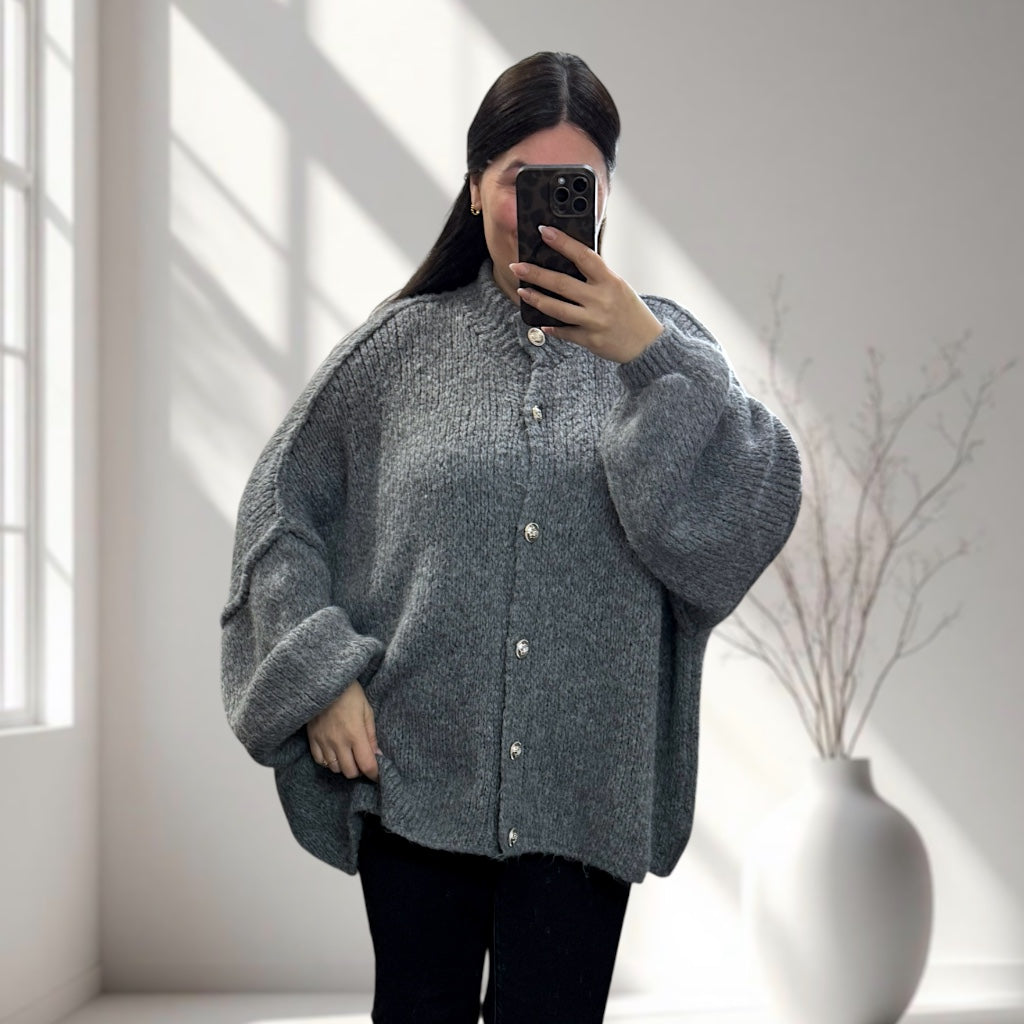 Strickjacke Isa Oversize lang geschnitten (verschiedene Farben)