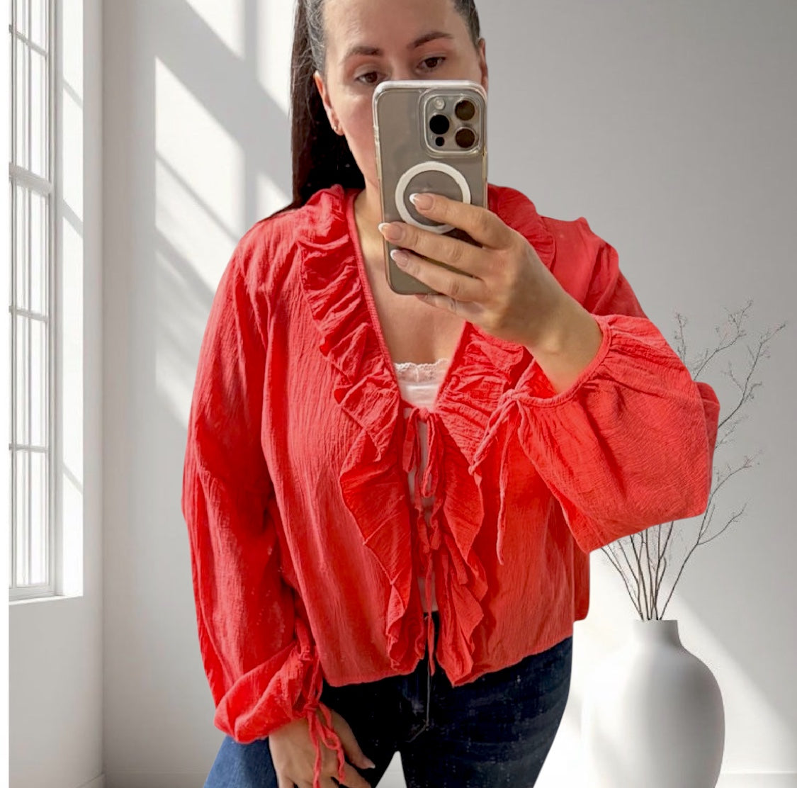 Knoten-Bluse mit Rüschen verschiedenen Farben