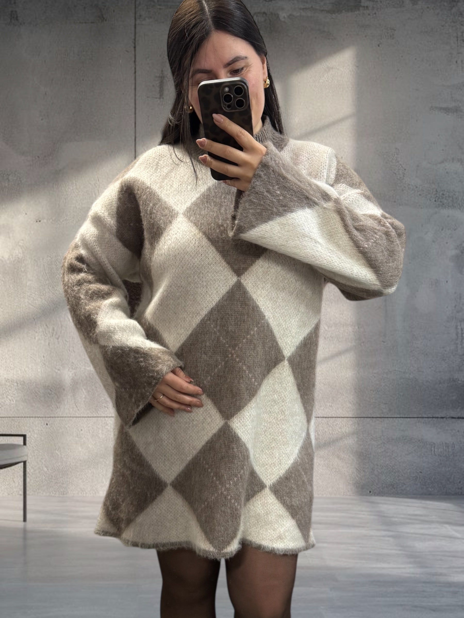 Kuschliges Langpullover/Pulloverkleid Kariert (verschiedene Farben)