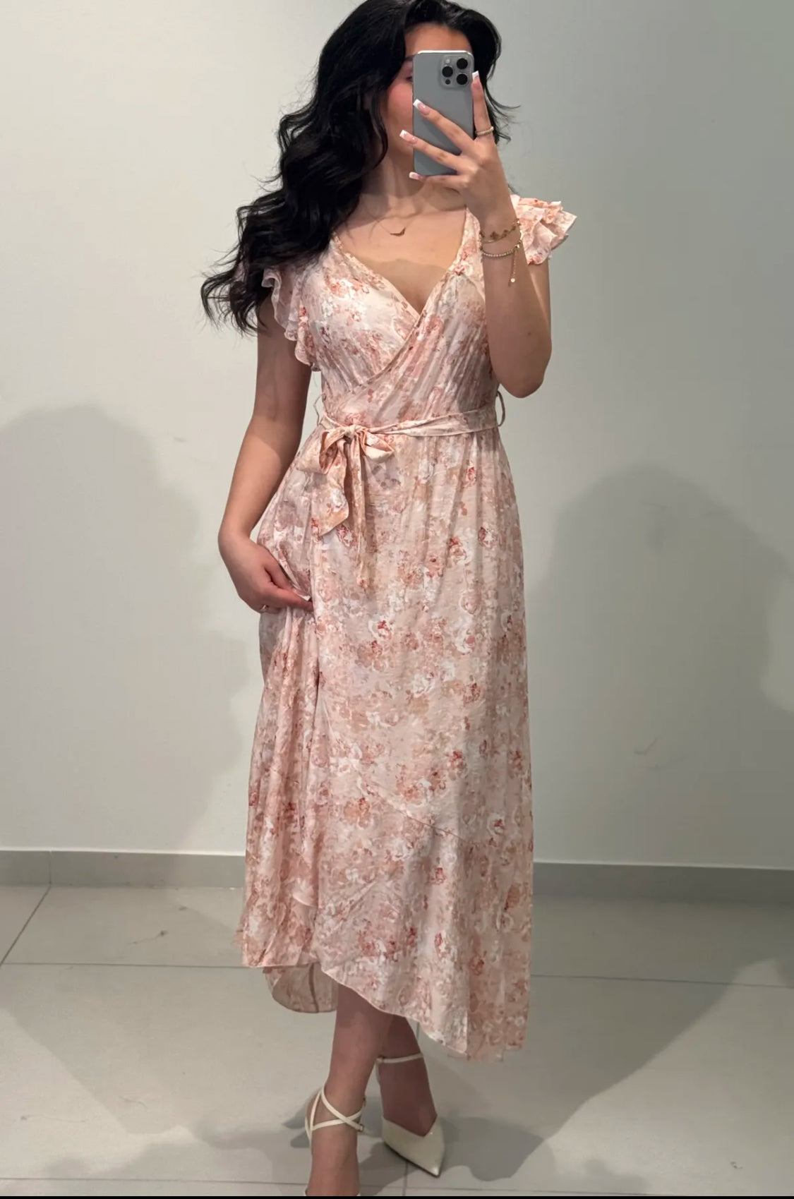 WickelKleid mit Bindegürtel in der Taille