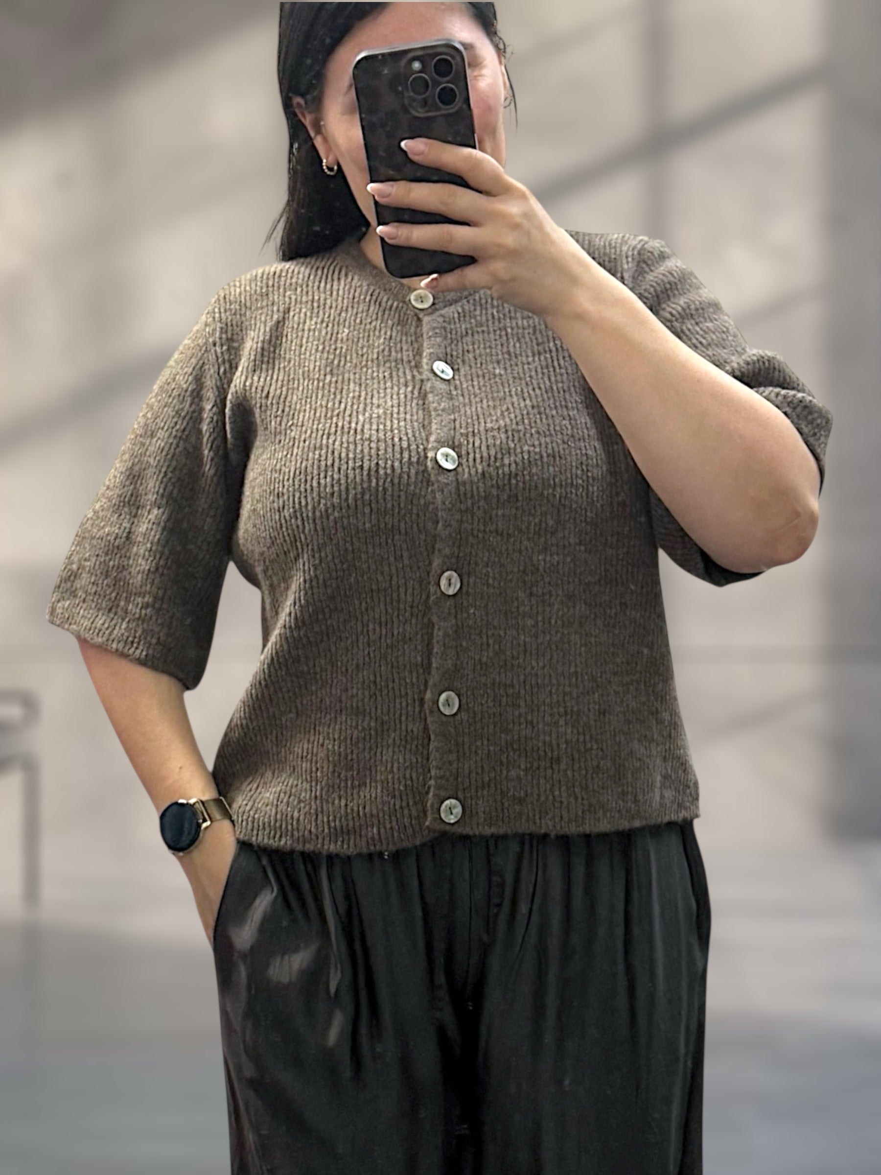 Kurzarm Strickjacke gerippt (verschiedene Farben)