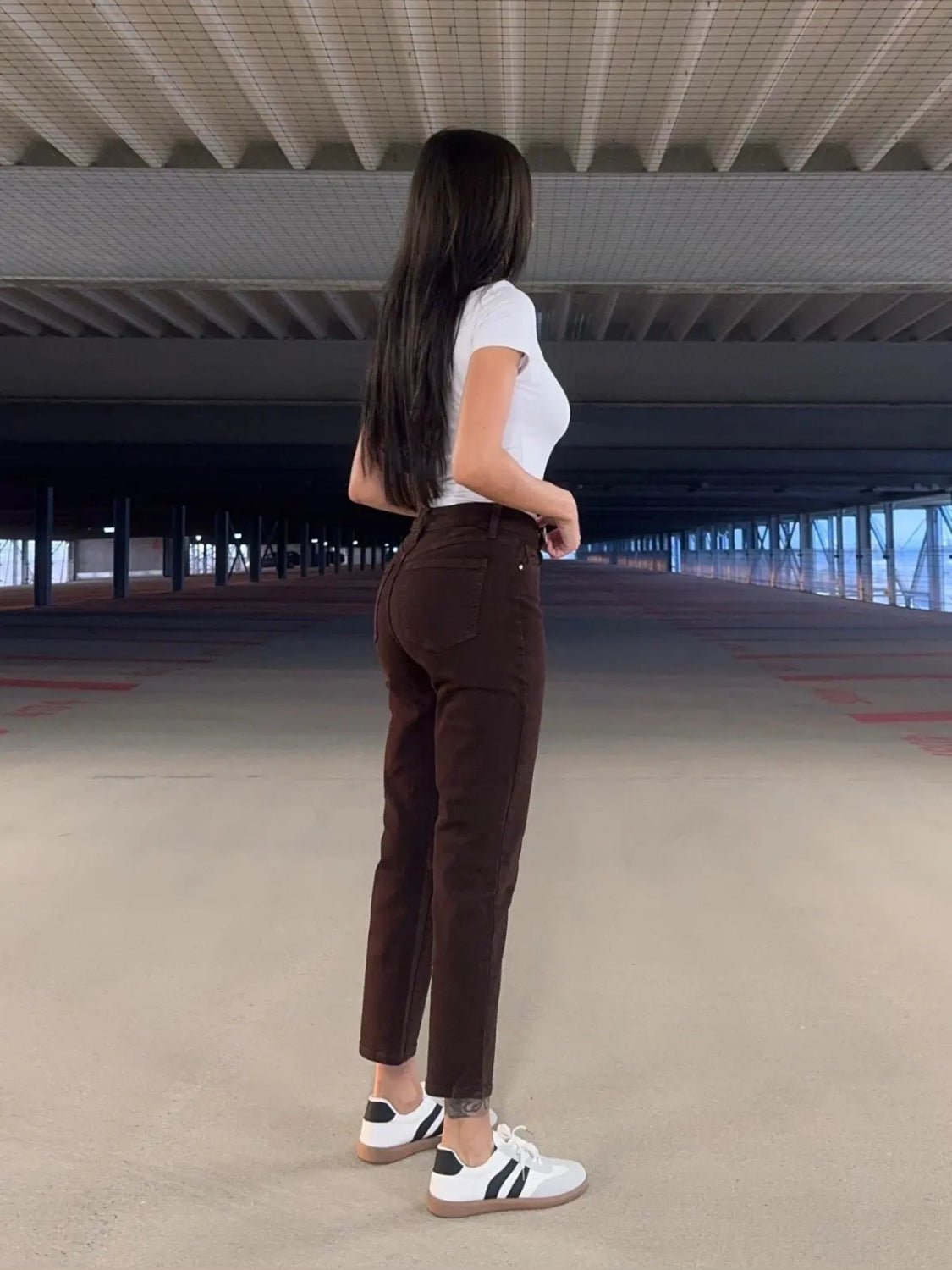 Mom Jeanshose mit geraden Bein in braun 7/8 Länge