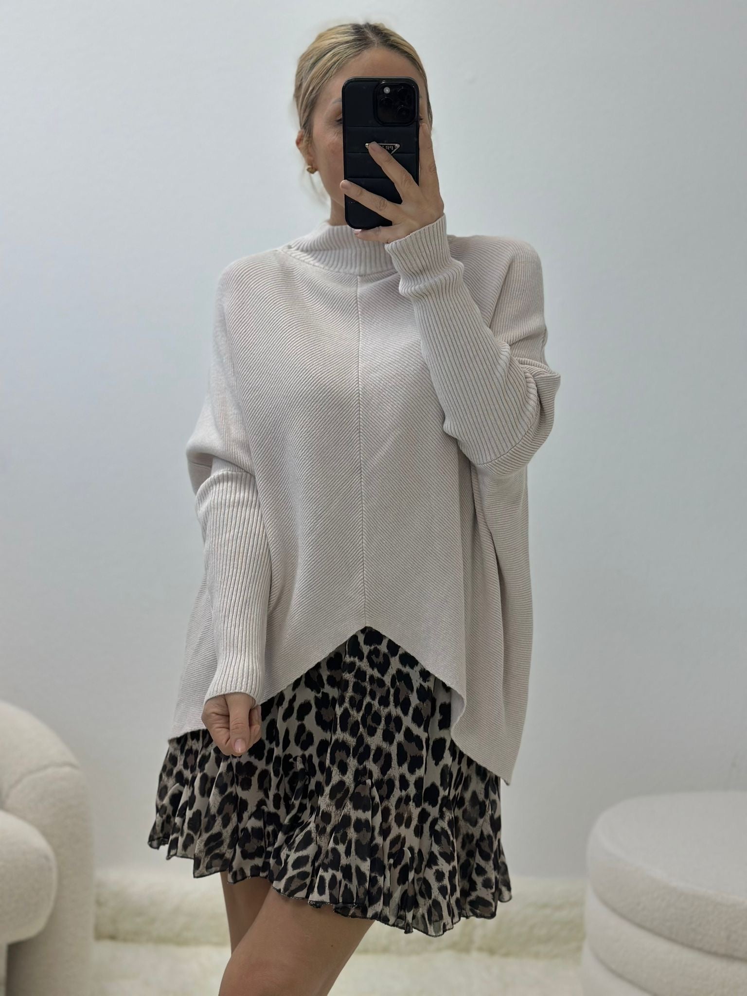 Basic Ripp- Pullover mit V-Ausschnitt (verschiedene Farben)