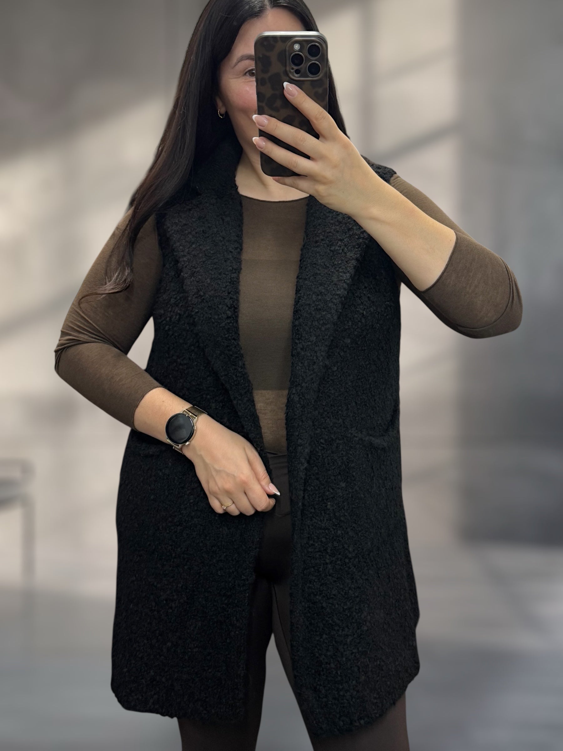 Kuschlige Bouclé Strickweste  schwarz