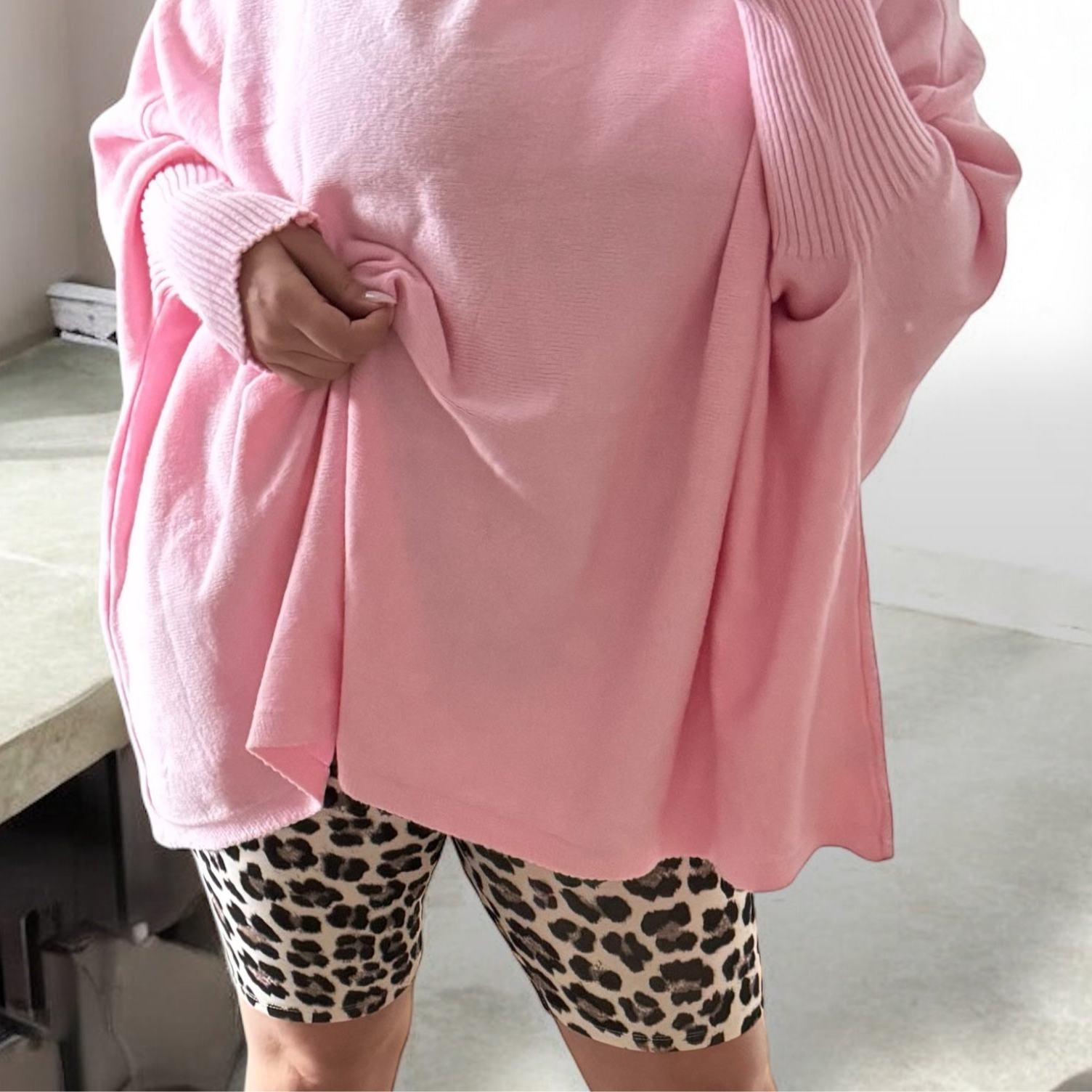 Stylische Leo Radler Hose auf softem Material und breitem Bund