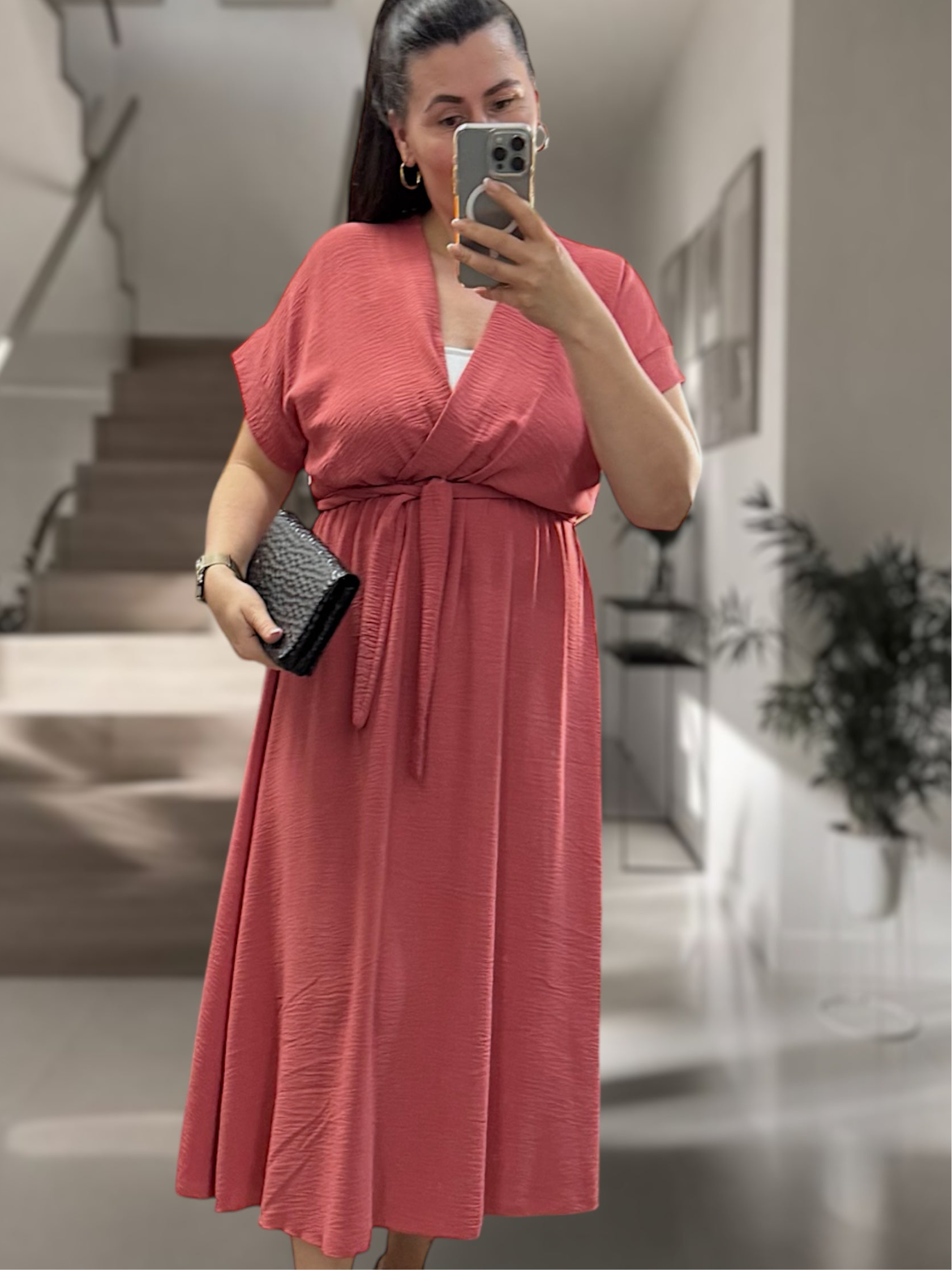 Midi-Kleid mit Gummizug in der Taille Rost