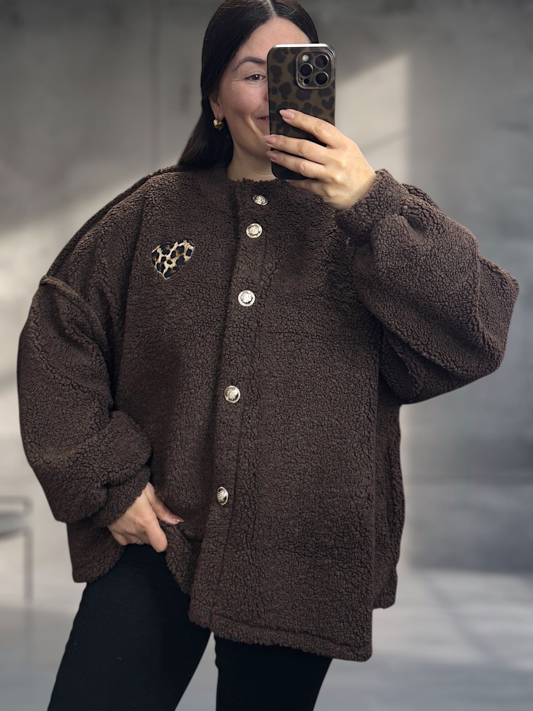 Kuschlige Oversize Teddyjacke mit Leo Herz (verschiedene Farben)