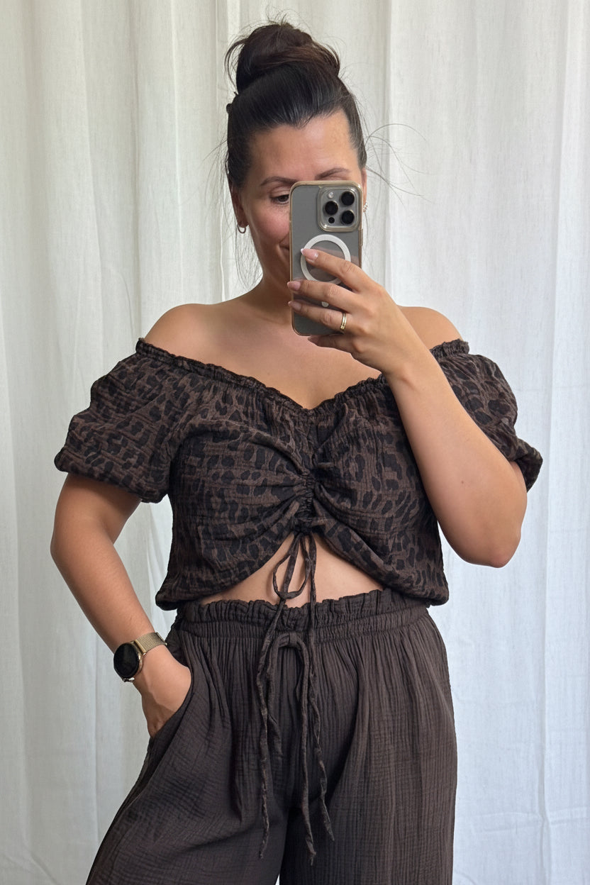 Cropped Leo Musselin Shirt mit Raffung (verschiedene Farben)