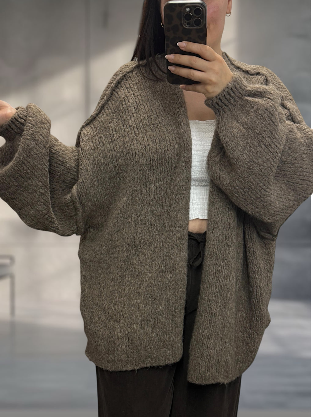 Cardigan Isa Oversize lang geschnitten (verschiedene Farben)