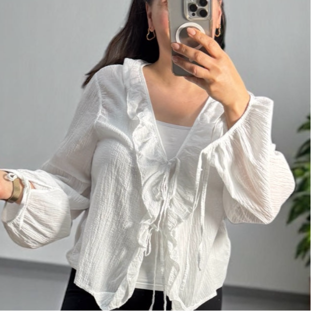 Knoten-Bluse mit Rüschen verschiedenen Farben