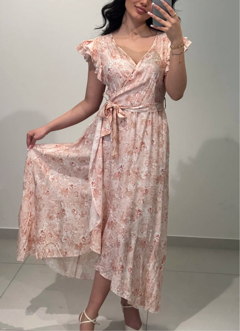 WickelKleid mit Bindegürtel in der Taille