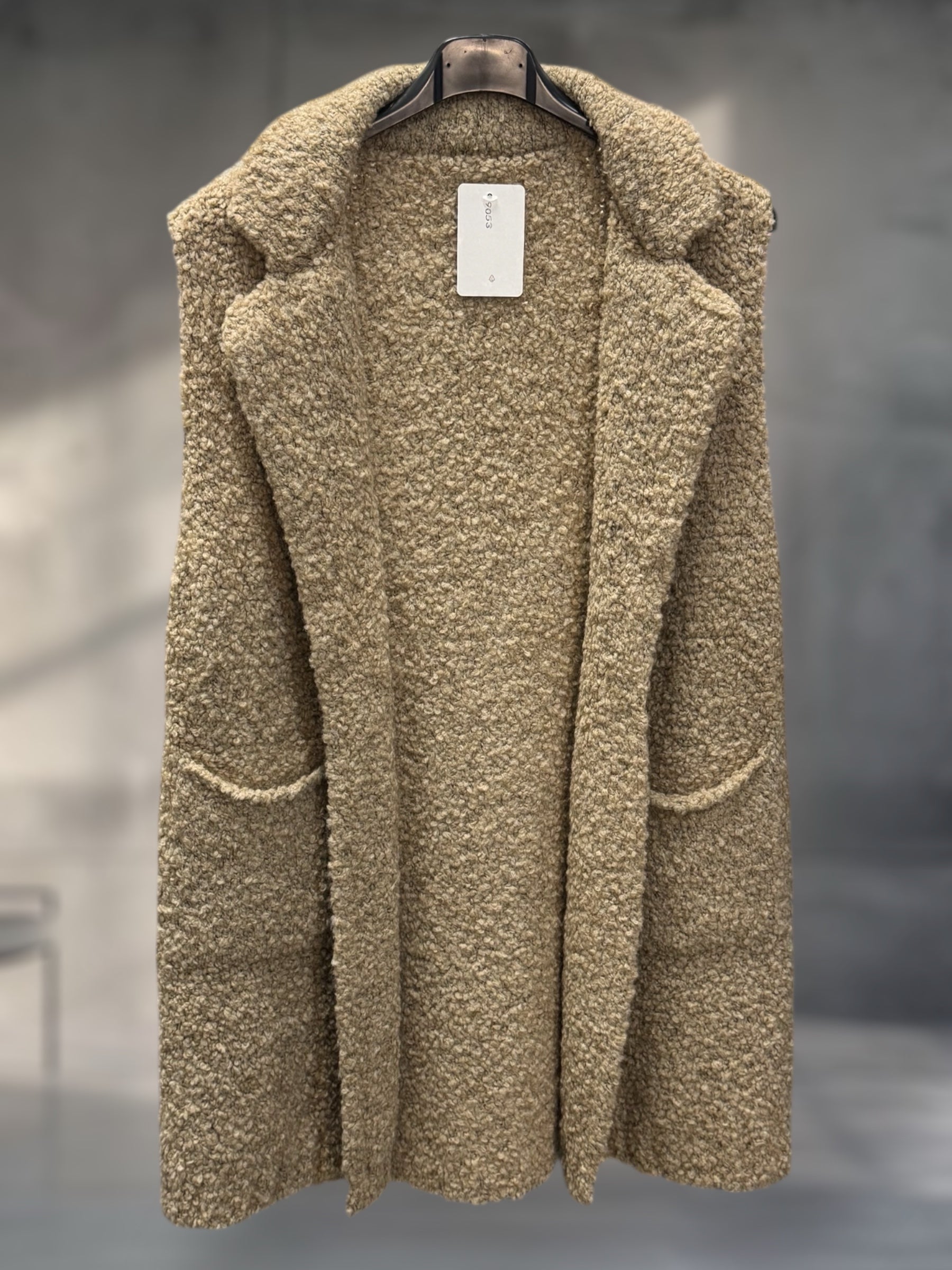 Kuschlige Bouclé Strickweste (verschiedene Farben)