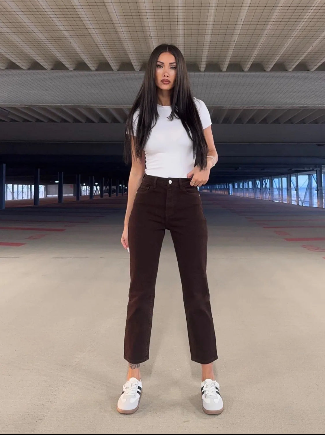 Mom Jeanshose mit geraden Bein in braun 7/8 Länge