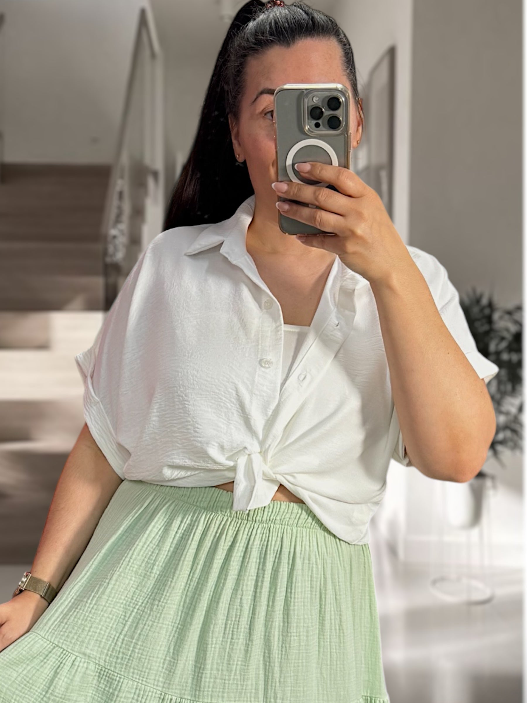 Knoten-Bluse mit Knopfleiste (verschiedenen Farben)