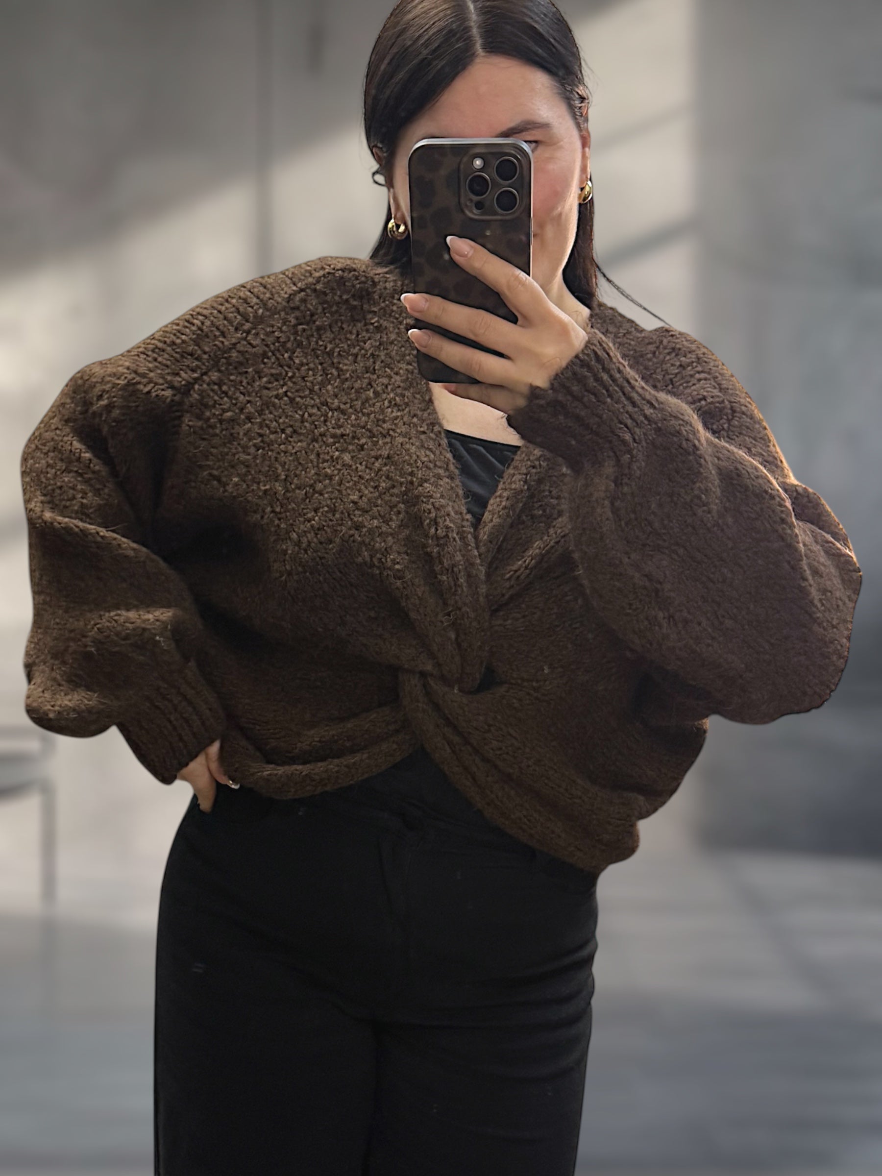 Cropped Knotenpullover (verschiedene Farben)