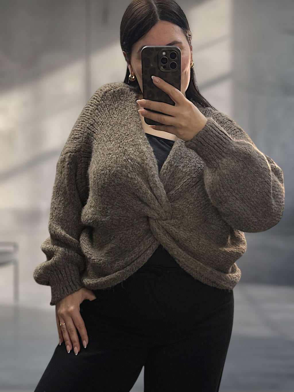 Cropped Knotenpullover (verschiedene Farben)