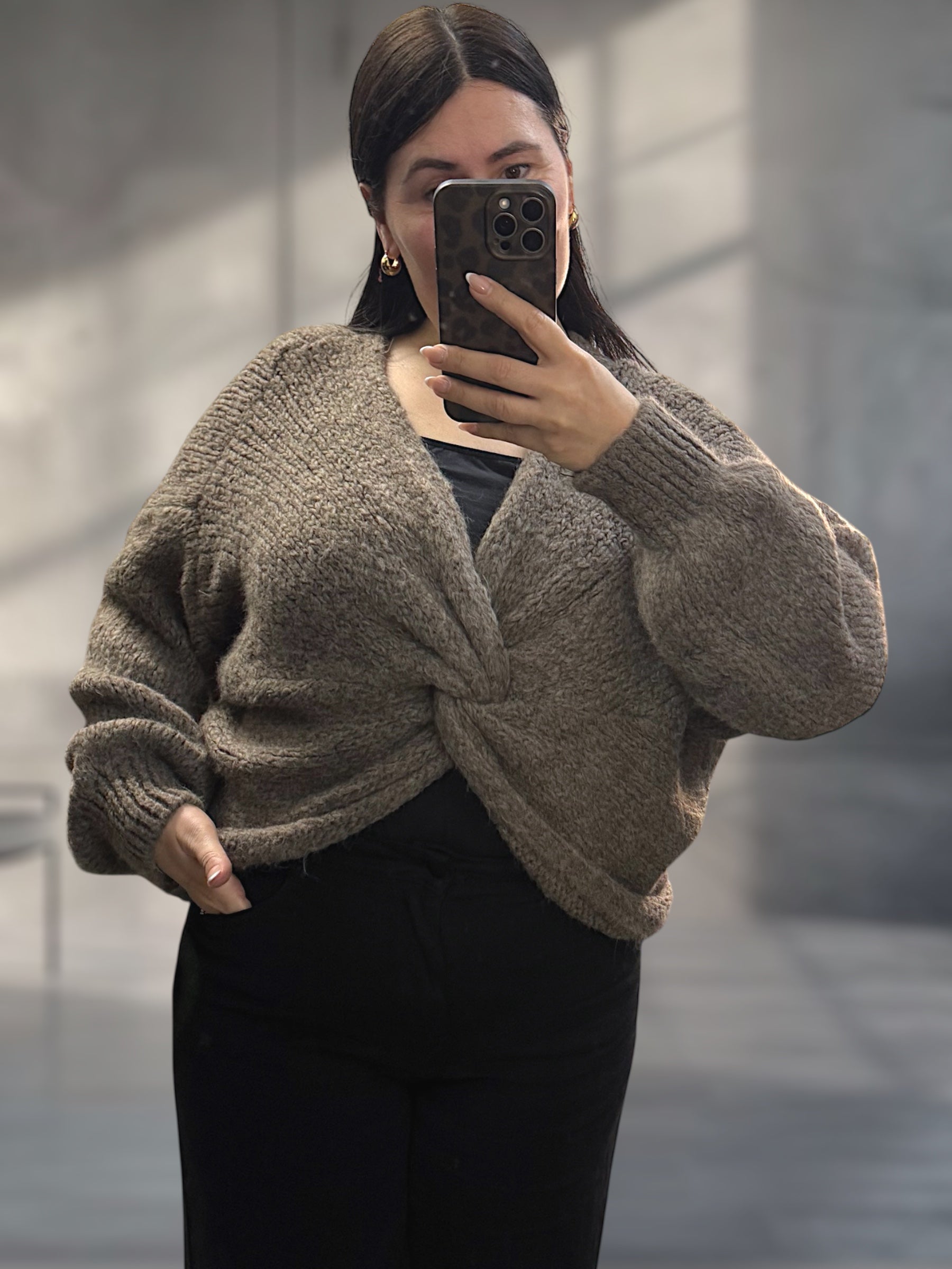 Cropped Knotenpullover (verschiedene Farben)